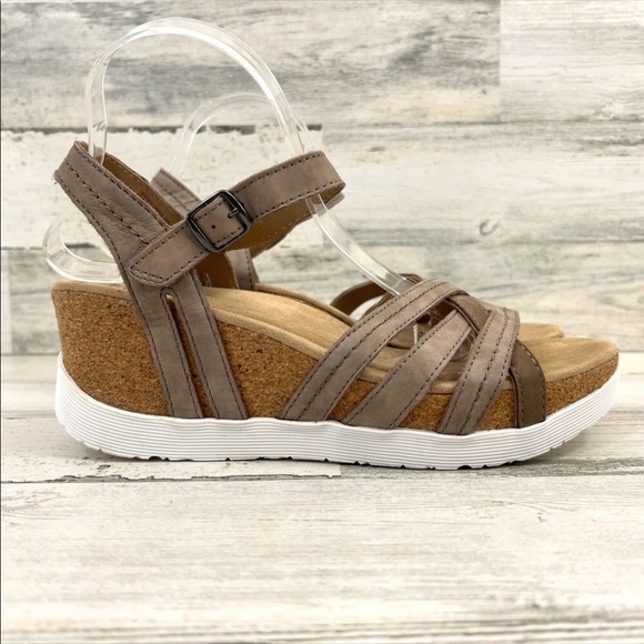 Earth Origins. NWT. in box. - Picture 1 of 12